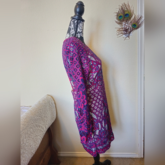 Boohoo stunning lacey long sleeved red & blue backless dress (Size 10) 💙👗🩷👗 - Picture 6 of 16